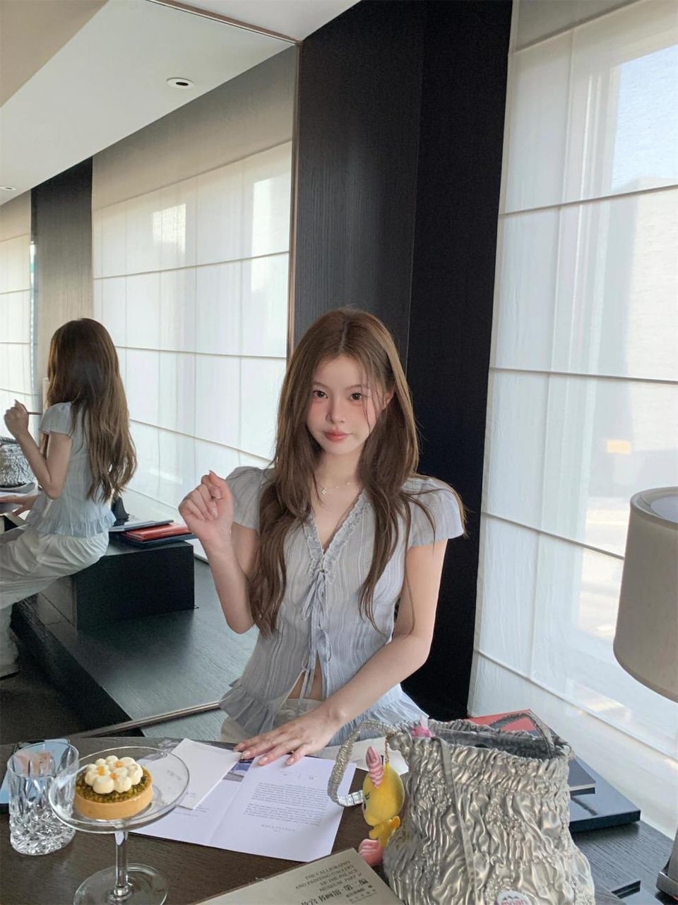 【有点甜】韩系v字领收腰小衫 Lace Short-Sleeve Blouse