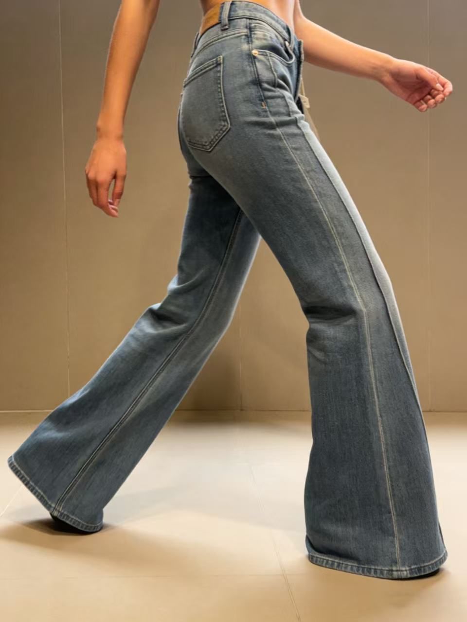 「修腿神裤」𝖫𝖾𝗀-𝖲𝗁𝖺𝗉𝗂𝗇𝗀 𝖬𝖺𝗀𝗂𝖼 𝖩𝖾𝖺𝗇𝗌